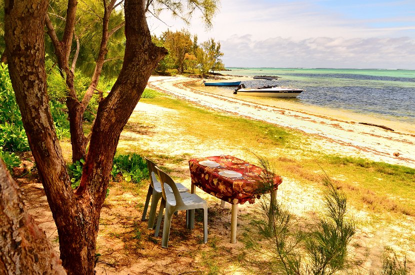 Reiner H-02-Mai-2024-gedeckter Tisch_klein