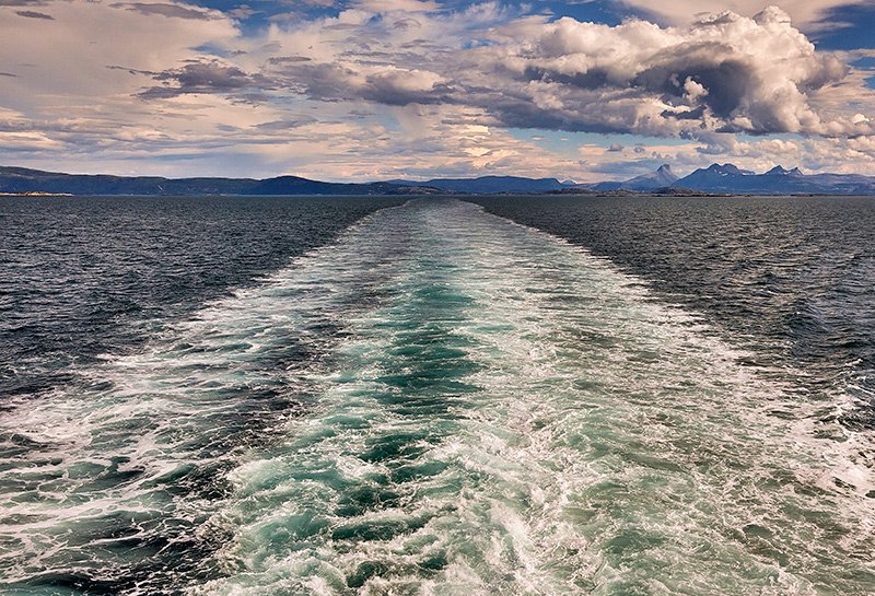 015Wasser-2.tif-glnz.-2.1-beschn-WEB-FCH