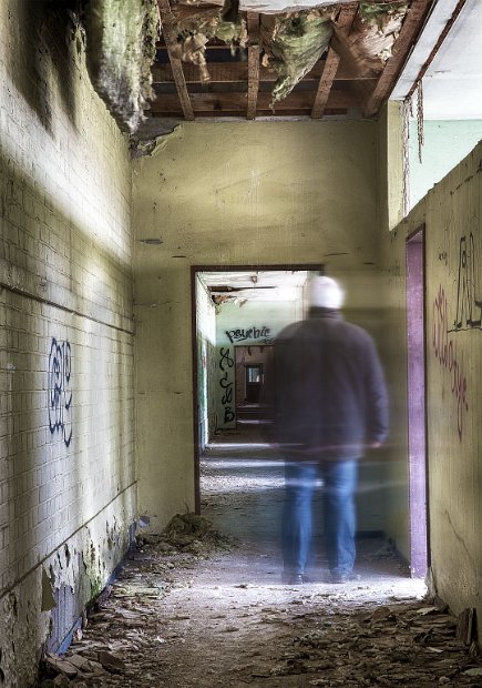 Ghost-of-lost-places-2